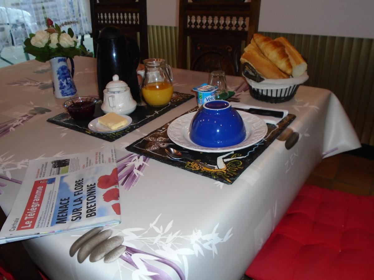 La Mare Aux Fees Bed & Breakfast Huelgoat Bagian luar foto